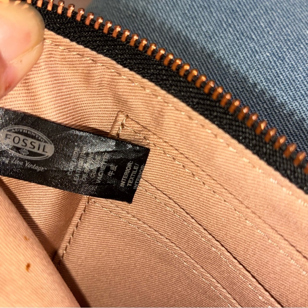 Fossil Multi-Color Leather Wristlet Credit Card Organizer Wallet - Picture 5 of 5